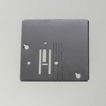 Placca ago 730027007 per macchine per cucire Saimac